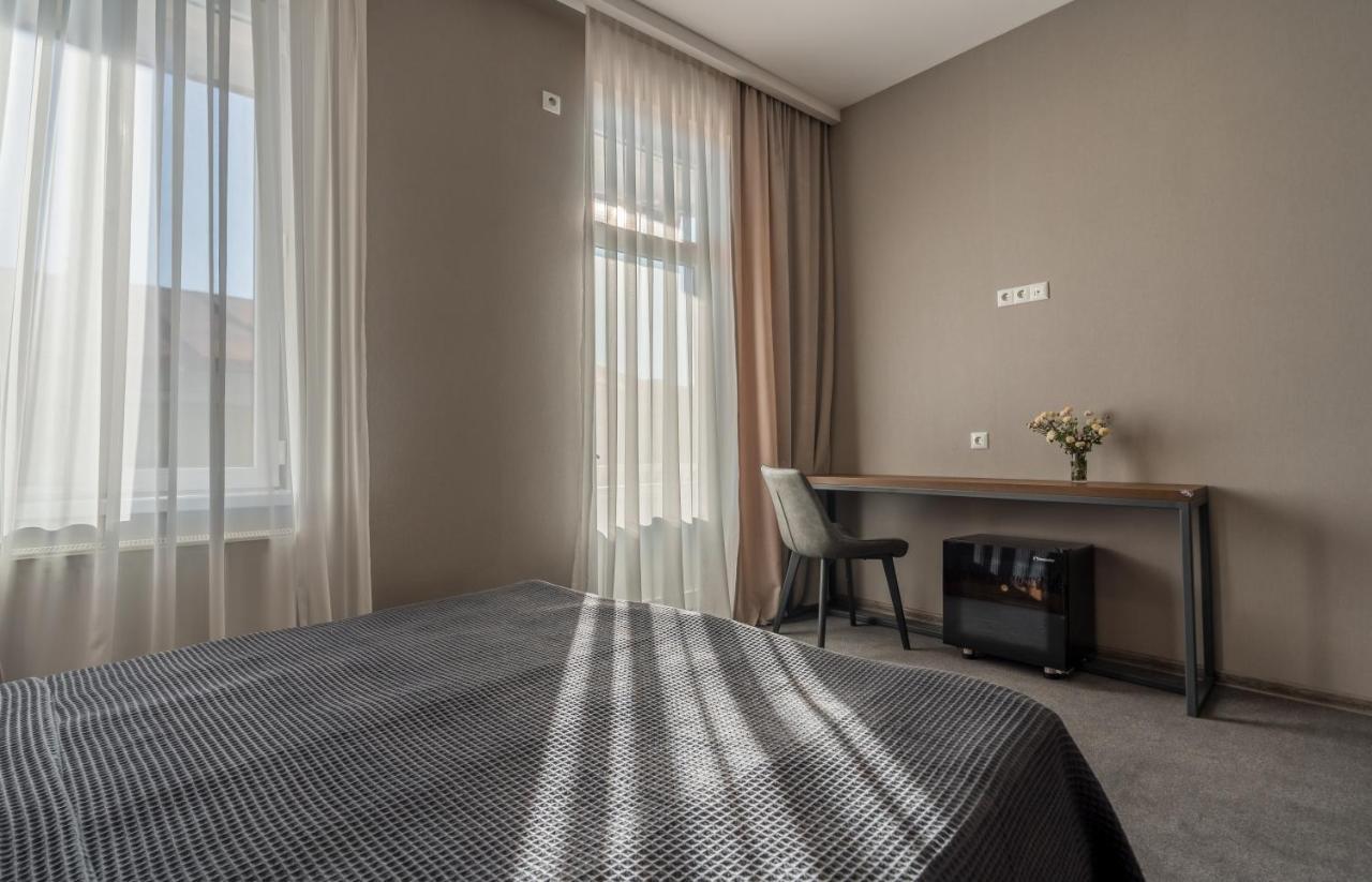Hotel History • Სასტუმრო Ისტორია Сигнахи Екстериор снимка