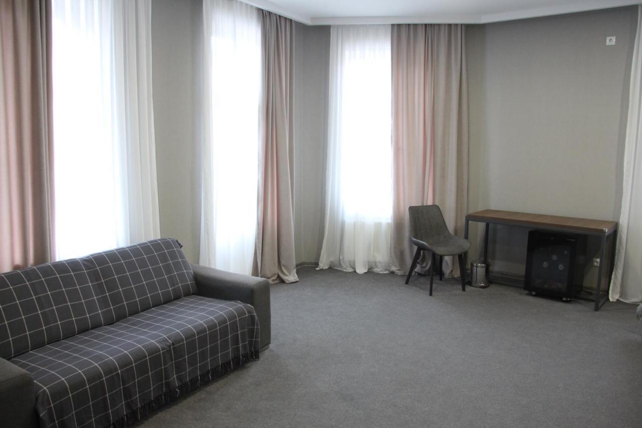 Hotel History • Სასტუმრო Ისტორია Сигнахи Екстериор снимка