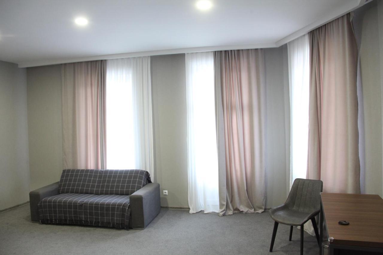 Hotel History • Სასტუმრო Ისტორია Сигнахи Екстериор снимка